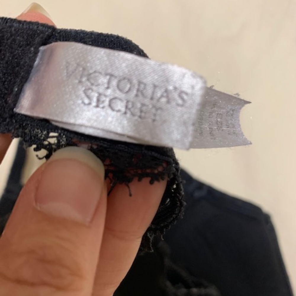 Victoria Secret Angel Bra - Picture 3 of 4